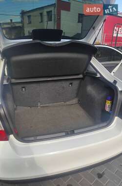 Ліфтбек Skoda Rapid 2015 в 