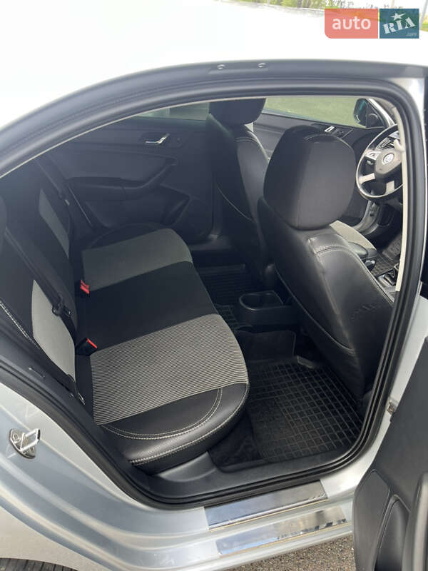 Ліфтбек Skoda Rapid 2013 в Києві