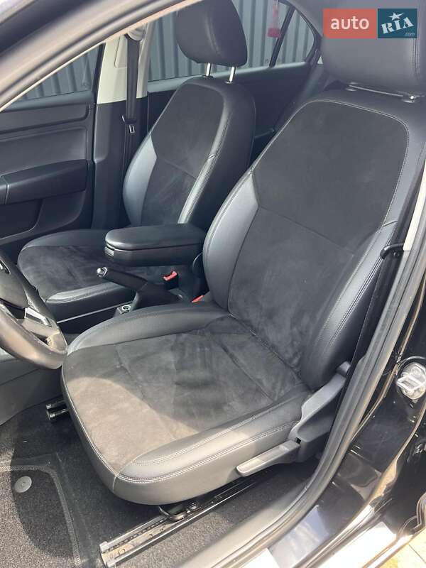 Ліфтбек Skoda Rapid 2013 в Києві