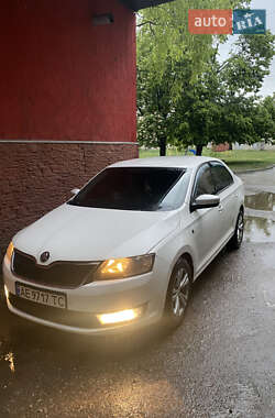 Лифтбек Skoda Rapid 2013 в Лозовой
