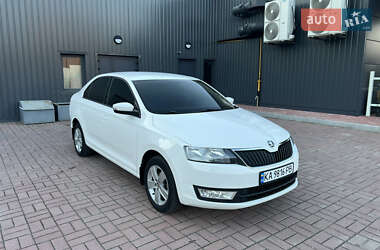Лифтбек Skoda Rapid 2015 в Знаменке