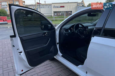Лифтбек Skoda Rapid 2015 в 