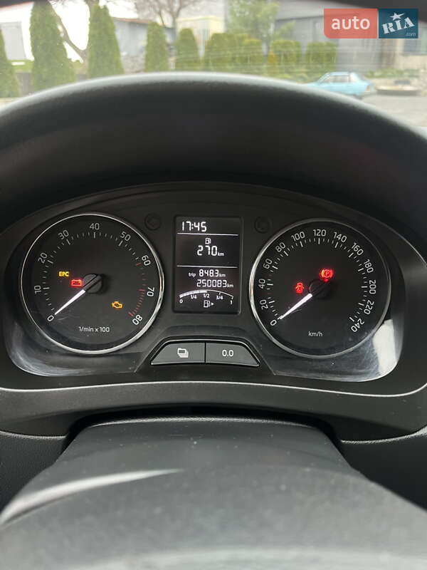 Ліфтбек Skoda Rapid 2013 в Хмельницькому