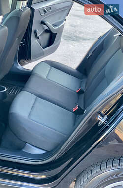 Ліфтбек Skoda Rapid 2013 в 