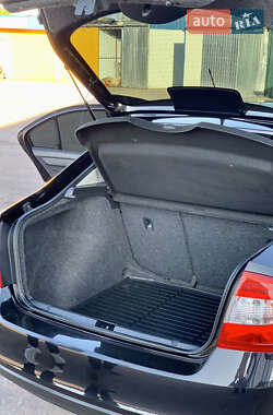 Ліфтбек Skoda Rapid 2013 в 
