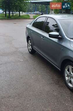 Ліфтбек Skoda Rapid 2013 в 
