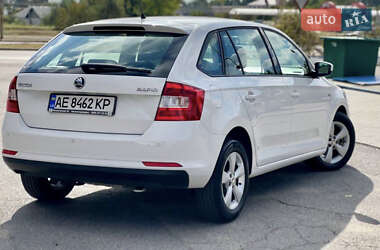 Хетчбек Skoda Rapid 2014 в 