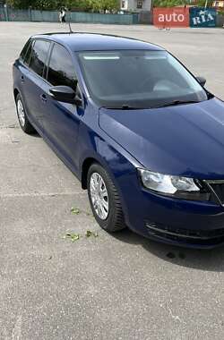 Хэтчбек Skoda Rapid 2015 в 