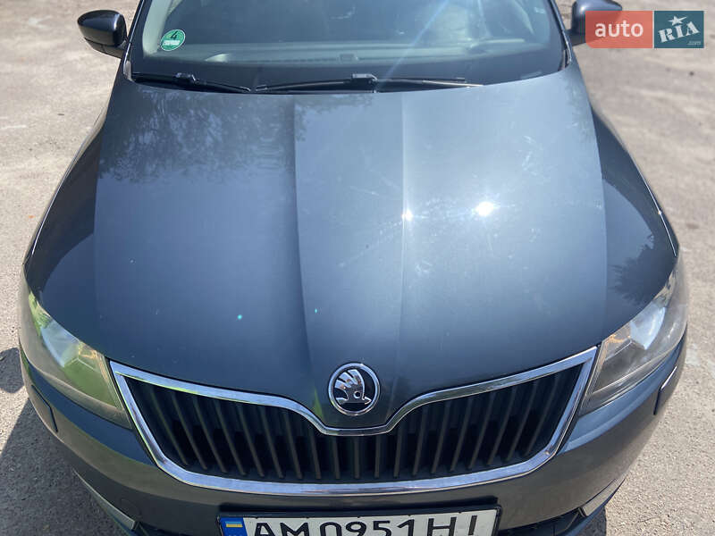 Хэтчбек Skoda Rapid 2015 в 