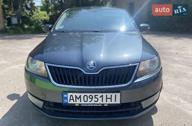 Хэтчбек Skoda Rapid 2015 в 