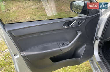 Лифтбек Skoda Rapid 2014 в 