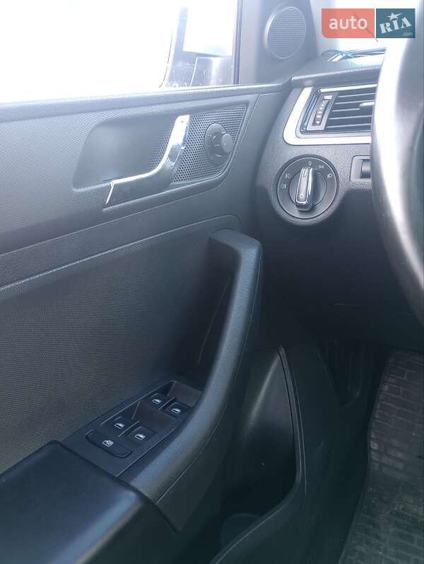 Лифтбек Skoda Rapid 2013 в Змиеве