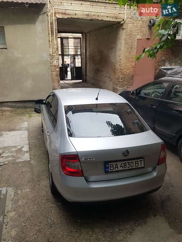 Лифтбек Skoda Rapid 2013 в Кропивницком