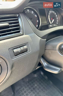 Лифтбек Skoda Rapid 2013 в 
