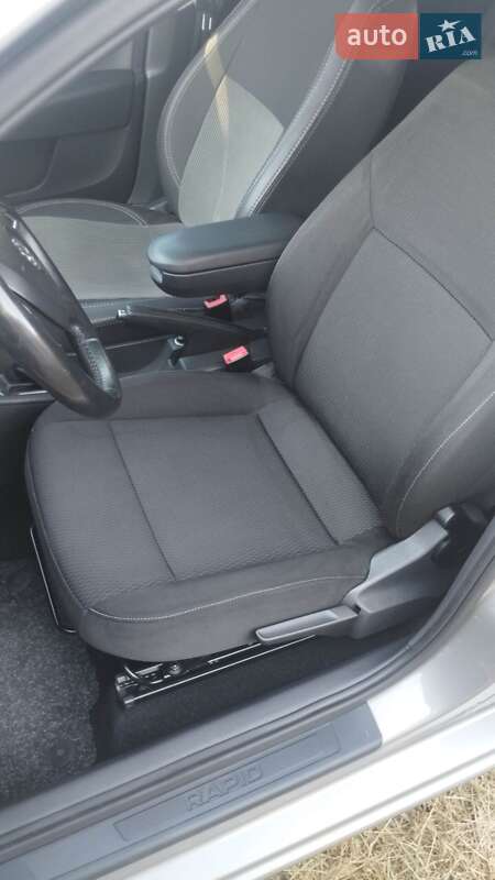 Лифтбек Skoda Rapid 2013 в Кропивницком