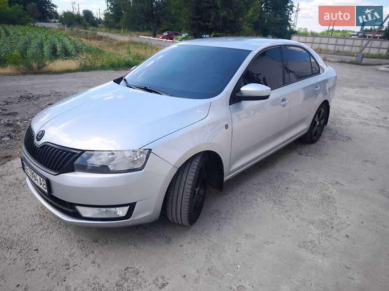 Лифтбек Skoda Rapid 2013 в Каменском