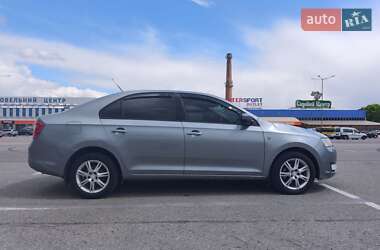 Лифтбек Skoda Rapid 2013 в 