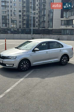 Лифтбек Skoda Rapid 2015 в 