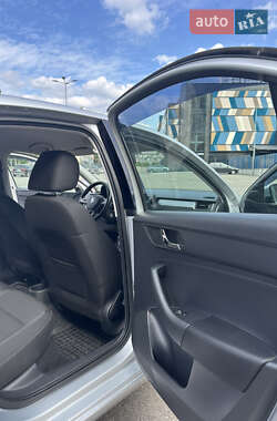 Лифтбек Skoda Rapid 2015 в 