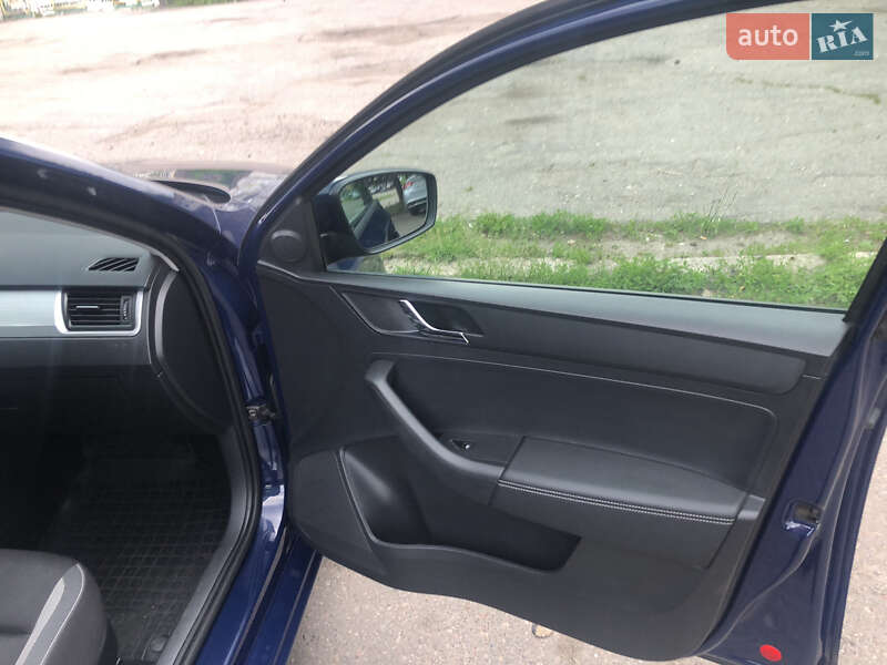 Лифтбек Skoda Rapid 2016 в Киеве фото 4 Лифтбек Skoda Rapid 2016 в Киеве