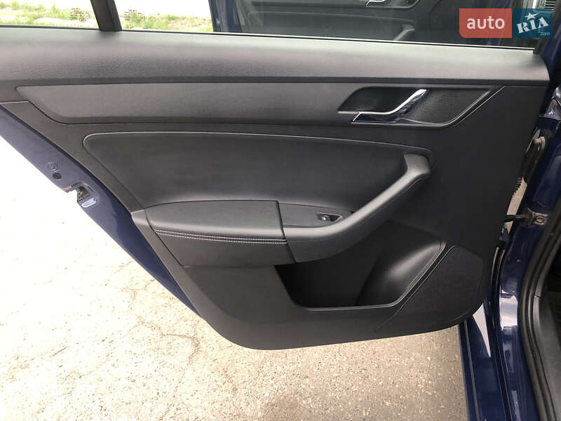 Лифтбек Skoda Rapid 2016 в Киеве фото 9 Лифтбек Skoda Rapid 2016 в Киеве