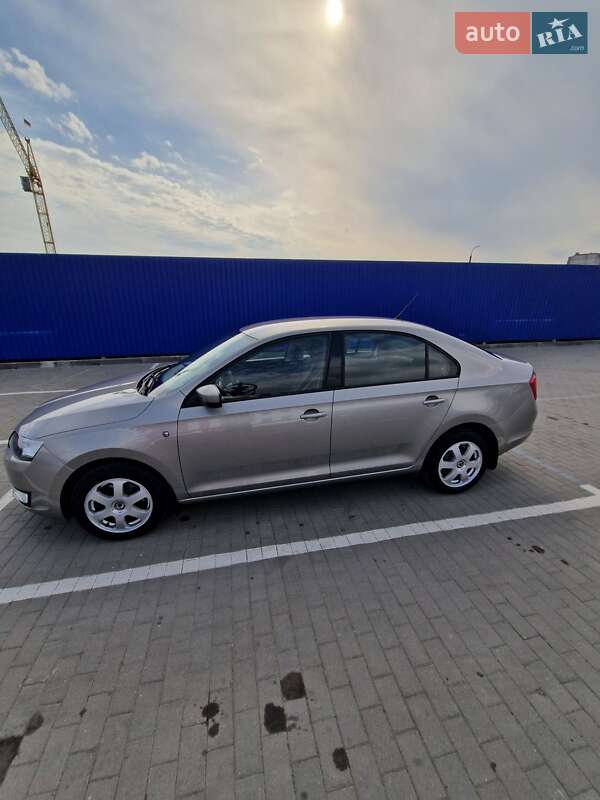 Лифтбек Skoda Rapid 2013 в Калуше фото 5 Лифтбек Skoda Rapid 2013 в Калуше