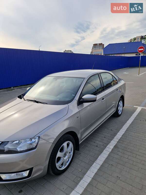 Лифтбек Skoda Rapid 2013 в Калуше фото 19 Лифтбек Skoda Rapid 2013 в Калуше