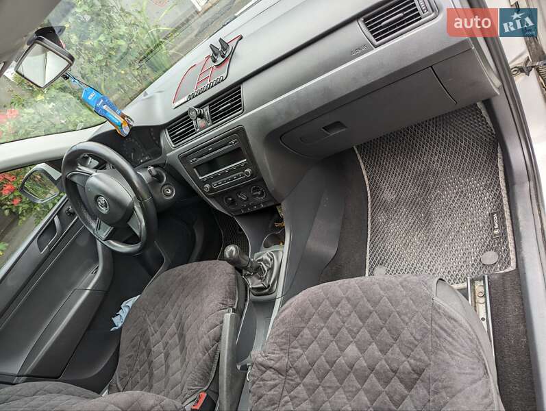 Лифтбек Skoda Rapid 2013 в Тячеве