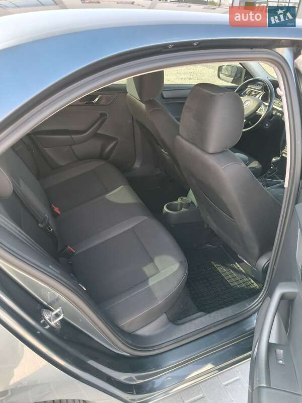 Ліфтбек Skoda Rapid 2014 в Львові