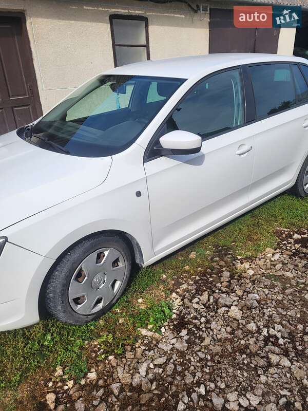 Хэтчбек Skoda Rapid 2014 в Скалате фото 15 Хэтчбек Skoda Rapid 2014 в Скалате