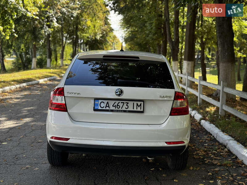 Хэтчбек Skoda Rapid 2015 в Киеве