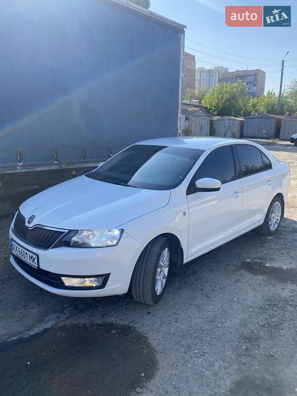 Лифтбек Skoda Rapid 2013 в 