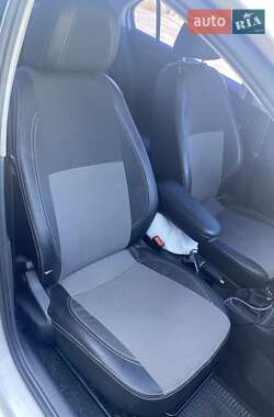 Лифтбек Skoda Rapid 2013 в 