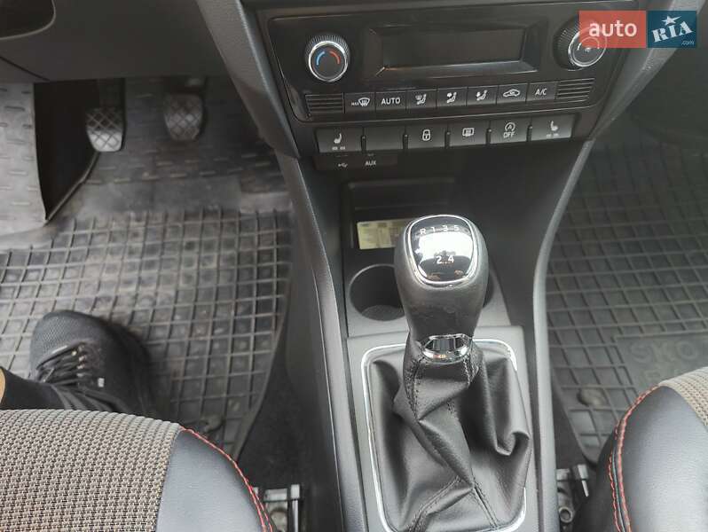 Лифтбек Skoda Rapid 2016 в Ровно