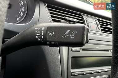 Лифтбек Skoda Rapid 2013 в 