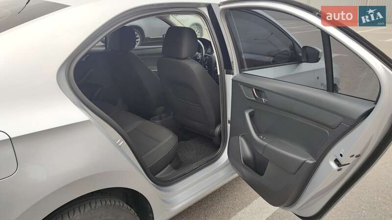 Лифтбек Skoda Rapid 2013 в Харькове