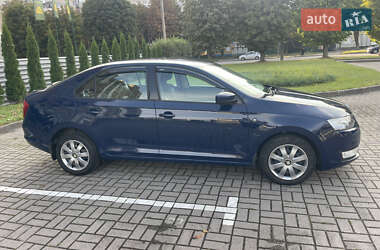 Ліфтбек Skoda Rapid 2015 в  фото 5 Ліфтбек Skoda Rapid 2015 в