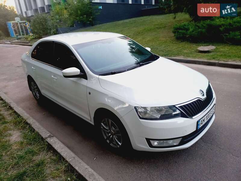 Лифтбек Skoda Rapid 2015 в Житомире