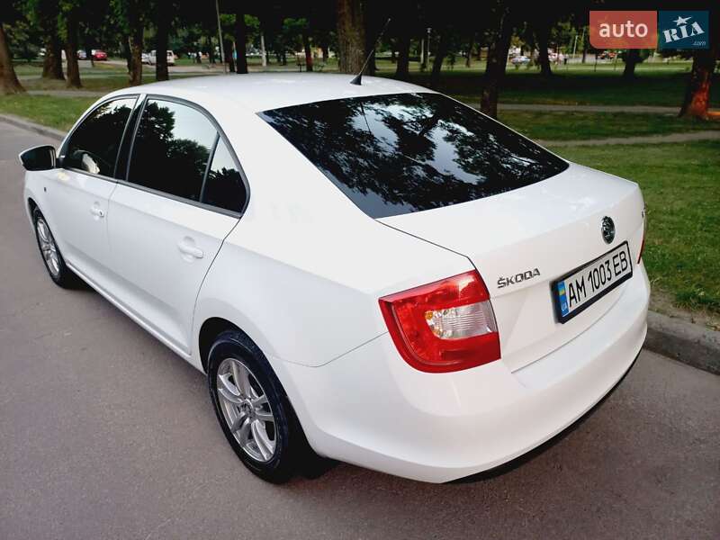 Лифтбек Skoda Rapid 2015 в Житомире