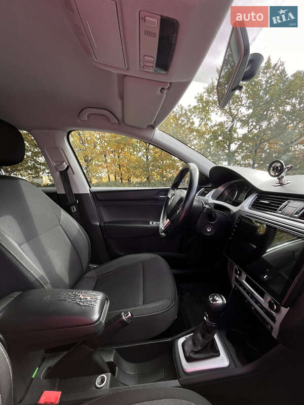 Лифтбек Skoda Rapid 2015 в Кропивницком