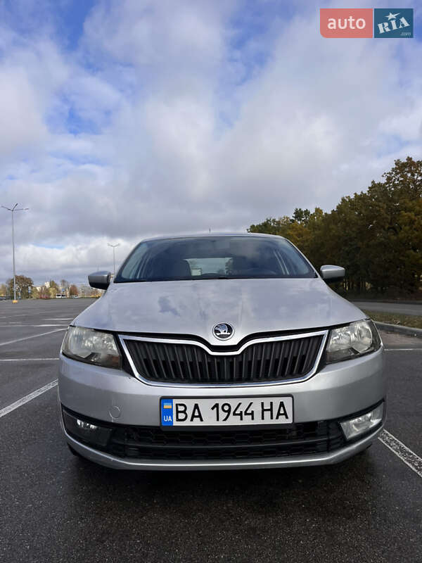 Лифтбек Skoda Rapid 2015 в Кропивницком