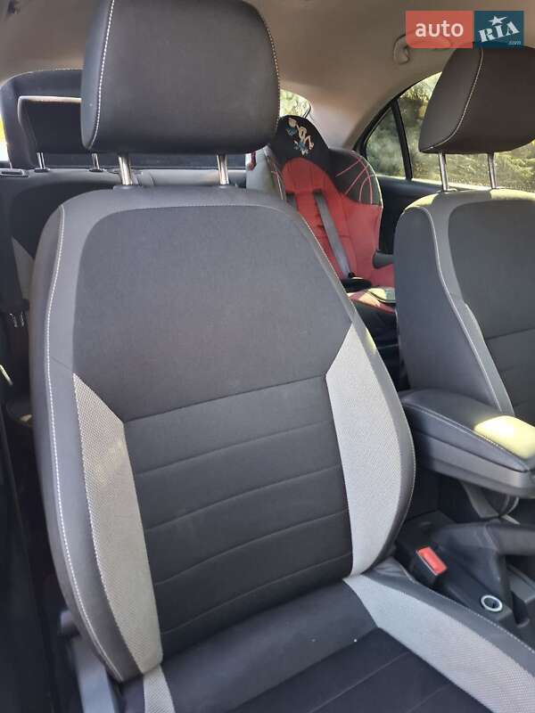 Хэтчбек Skoda Rapid 2017 в Тернополе