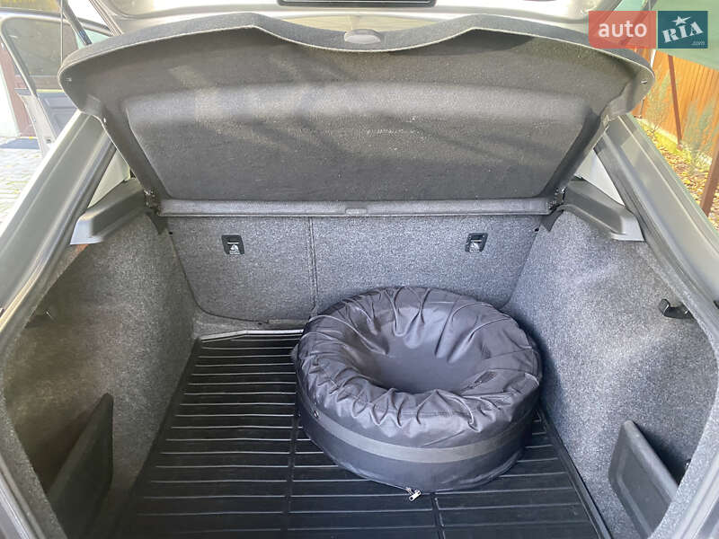 Лифтбек Skoda Rapid 2013 в Борисполе фото 15 Лифтбек Skoda Rapid 2013 в Борисполе