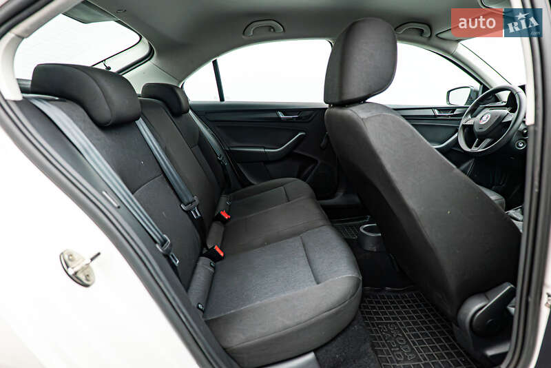 Седан Skoda Rapid 2018 в Киеве фото 15 Седан Skoda Rapid 2018 в Киеве