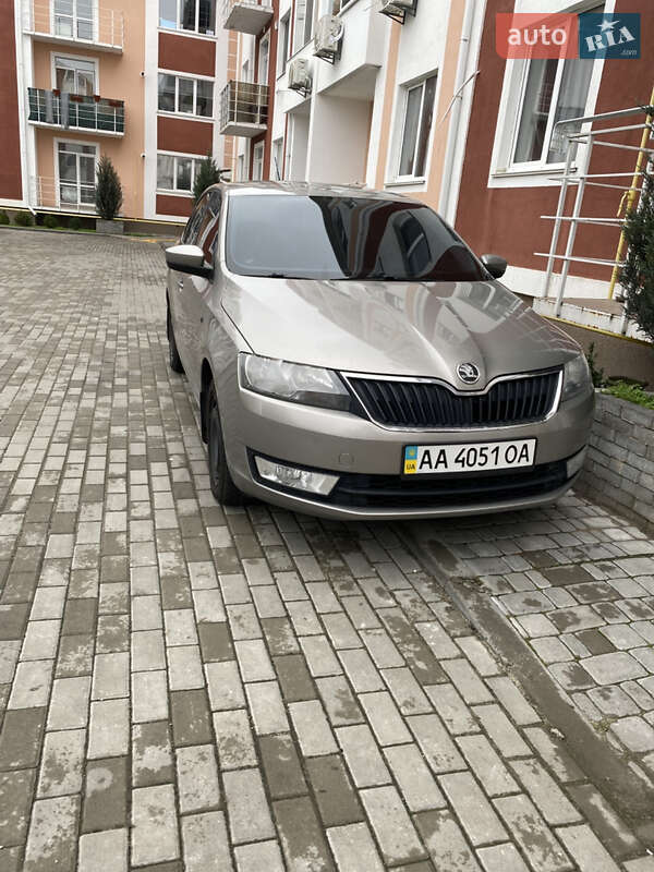 Лифтбек Skoda Rapid 2013 в Киеве