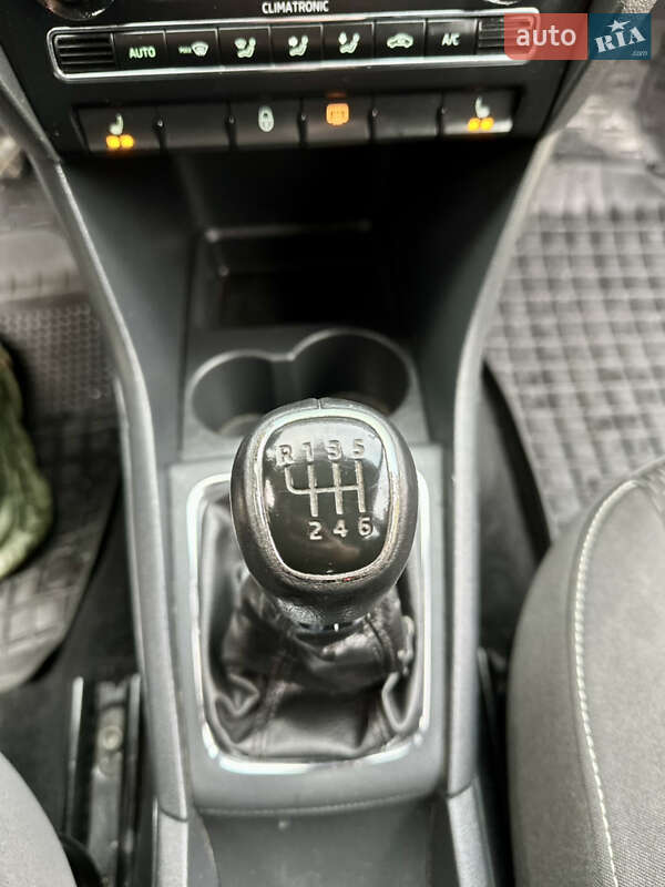 Лифтбек Skoda Rapid 2013 в Черновцах