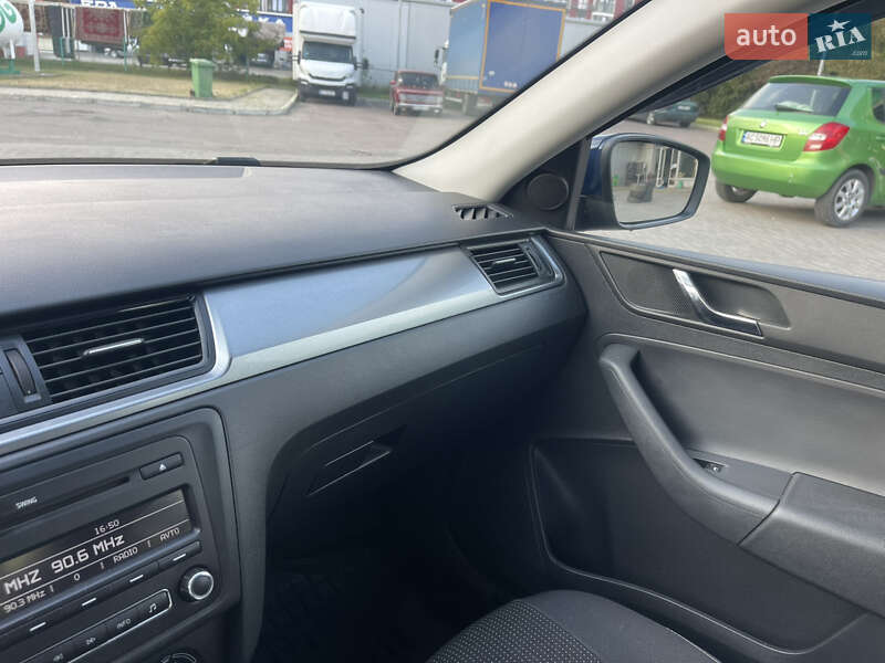 Лифтбек Skoda Rapid 2015 в Луцке