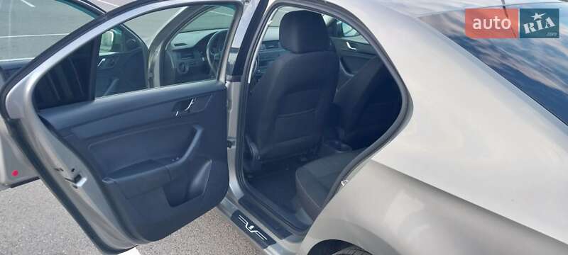 Лифтбек Skoda Rapid 2013 в Киеве