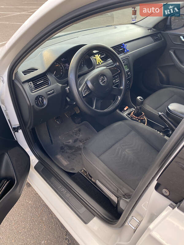 Лифтбек Skoda Rapid 2013 в Николаеве фото 10 Лифтбек Skoda Rapid 2013 в Николаеве