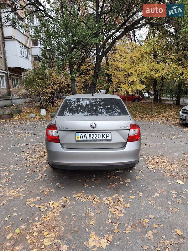 Хэтчбек Skoda Rapid 2014 в Киеве